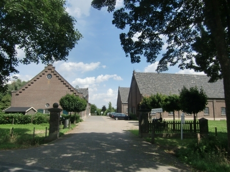 Kleve : Ortsteil Keeken, Spicker, Beckers halber Hof ist ein denkmalgeschützter Bauernhof ( 18 Jh. ) und liegt unmittelbar hinter dem Altrheindeich.